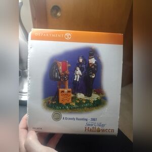 DEPT 56 A GRAVELY HAUNTING 2007 HALLOWEEN SNOW VILLAGE 56.54714